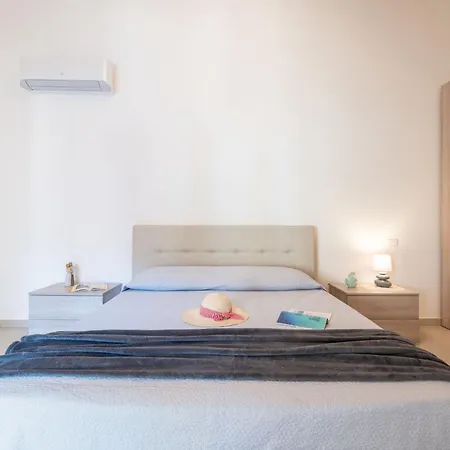Via Del Mare By Interhome Lägenhet